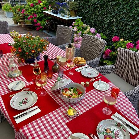 B&B Huyze Elimonica Oostende Exteriör bild